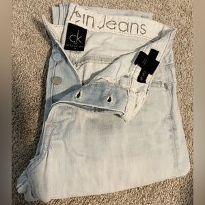 Calvin Klein “CKOne” Jeans. Color: Acid wash. Size: 31.